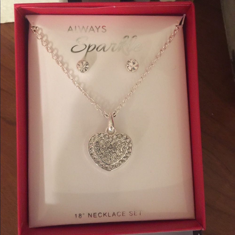 Necklace and earring set.